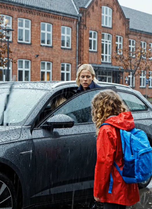 MENNESKELIGT AFSKUM! HAN FORLOD HENDE I STORMEN, FORDI HUN VAR “SORT”, MEN HAN FORVENTEDE IKKE, AT HENDES MAND SKULLE SKJULTE DENNE HEMMELIGHED