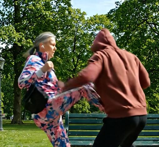 En 70-årig bedstemor ydmyger en bevæbnet røver, og det, der skete til sidst, vil gøre dig sønderknust.