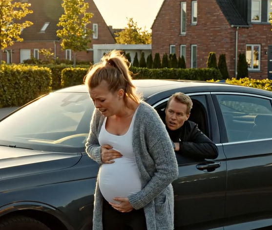 Da min gravide kone klagede over stærke mavesmerter, smed hendes mand hende ud af bilen og efterlod hende ved siden af ​​en øde vej uden at forestille sig, at kvindens hævn ville blive meget mere forfærdelig.