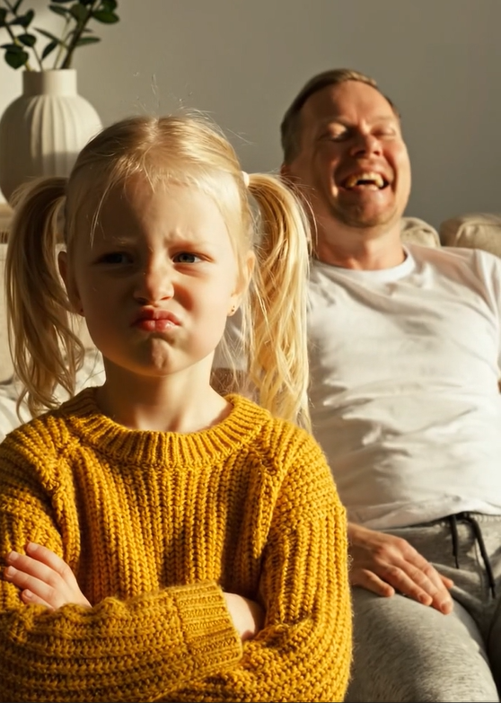 I dag sagde min datter uventet: “Jeg ved, at du ikke er min bedstemors søn.” Jeg blev forfærdet over hendes ord, for et toårigt barn kunne ikke have opfundet sådan noget på egen hånd – det betyder, at han har hørt det fra en anden.