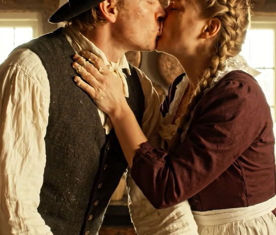 Han hyrede en kok, der var reserveret til ranchen; så fik et kys cowboyen til at glemme sin ensomme fortid.