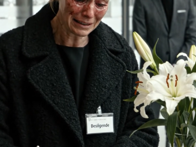 Den nat underskrev hun asylpapirerne, stadig iført den sorte kjole fra dødsfaldet, mens hendes tre børn undgik hendes blik midt i lugten af ​​visne blomster, klor og forræderi. Men hvad de ikke vidste var, at dybt inde i sin frakke opbevarede hun den sidste pengeseddel, hendes mand købte, før han døde, et krøllet stykke papir, der dage senere ville antænde hele familiens grådighed og forvandle Julieta Cervantes til den kvinde, de aldrig burde have undervurderet… – Nyheder