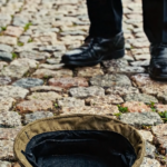 DEN GLEMT SOLDAT: EN HYLDE I SOLEN