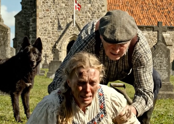 Hun blev levende begravet for sin arv, men en herreløs hund opdagede forræderiet, før det var for sent.