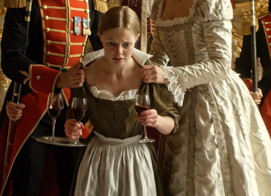 “Prinsessen gav en beskidt staldpige en lussing foran hele hoffet… Men den gamle konge sank på knæ, så snart han så modermærket på hendes hals.
